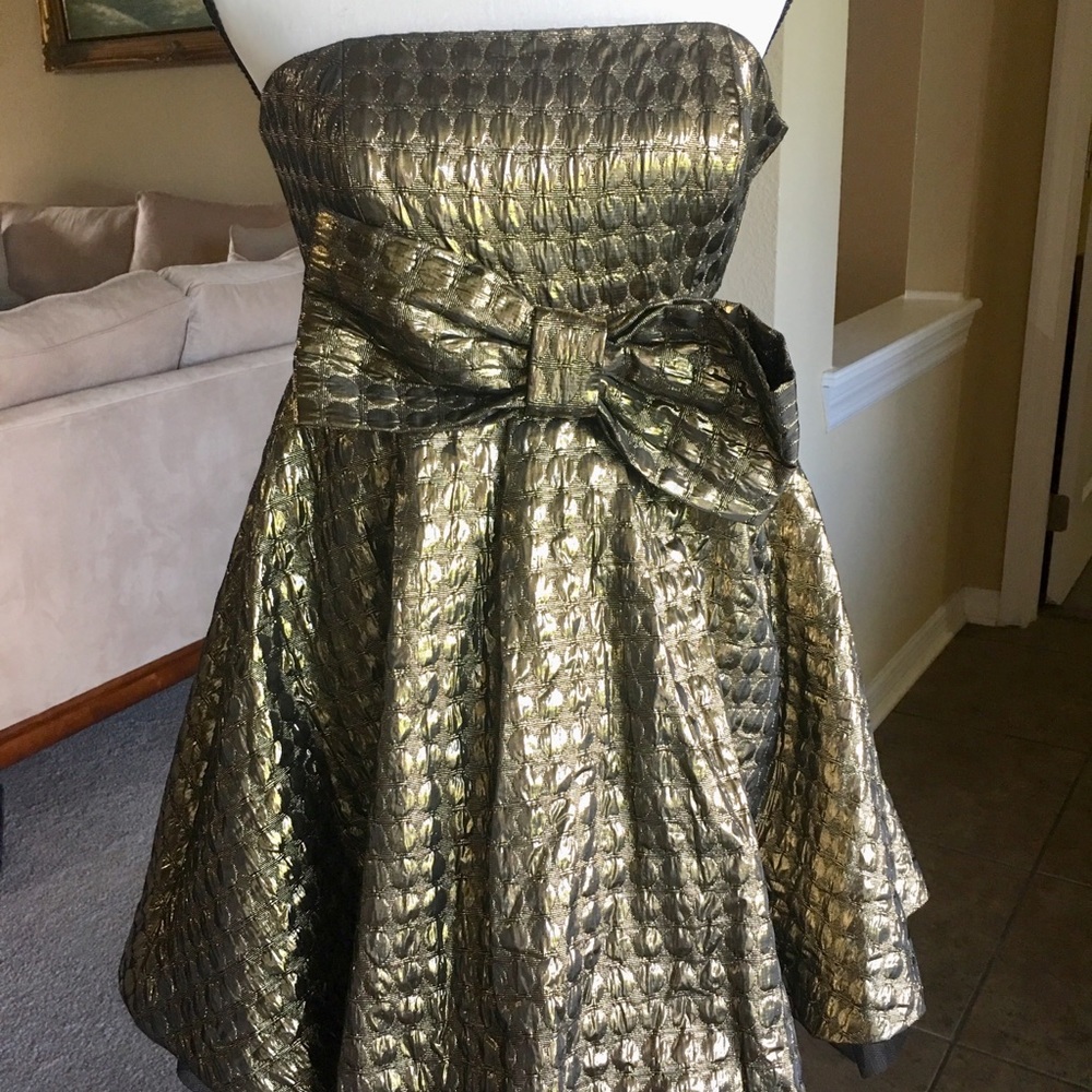 Elegant Betsy Johnson Cocktail Dress